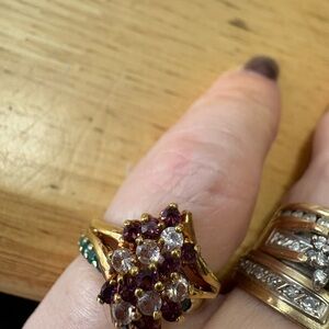 R1 Elegant Amethyst and CZ Gemstone Cluster Ring
